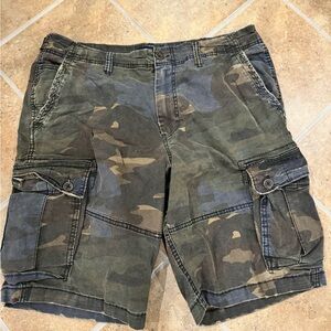 American Eagle camo cargo shorts